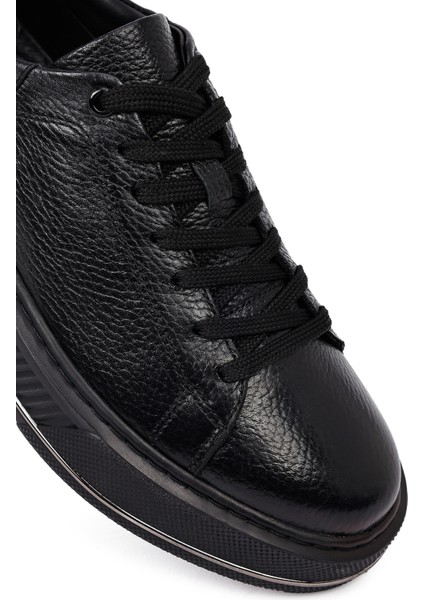 Erkek Siyah Bağcıklı Kalın Tabanlı Deri Sneaker 25WFD7601FT