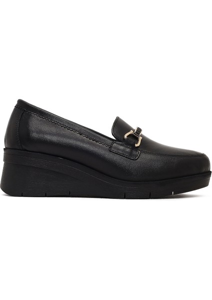 Kadın Siyah Tokalı Dolgu Topuklu Deri Comfort Loafer 25AFD154318