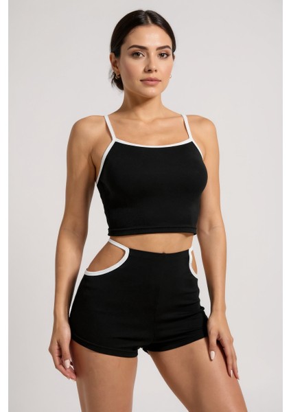 Kadın Siyah Beyaz Şortlu Cut-Out Detaylı Gecelik Takımı - Modern, Konforlu ve Günlük Kombinlere Uygun