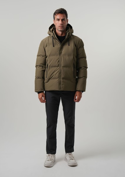 Jordan Erkek Mont Kapüşonlu Su Itici Rüzgar Geçirmez Reflektör Detaylı Erkek Mont modelleri