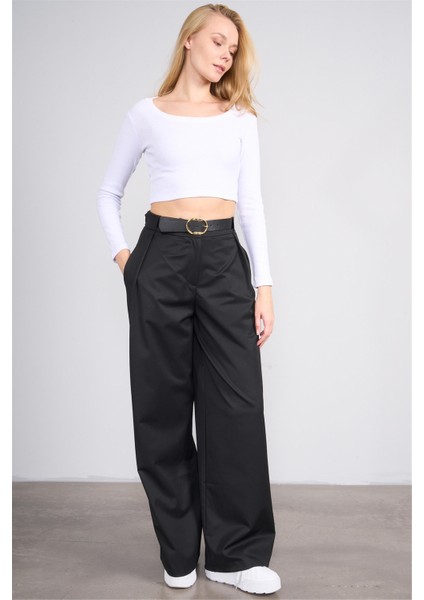 K26 627-06 Beyaz Kadın Kare Yaka Crop Sweat fırsatları