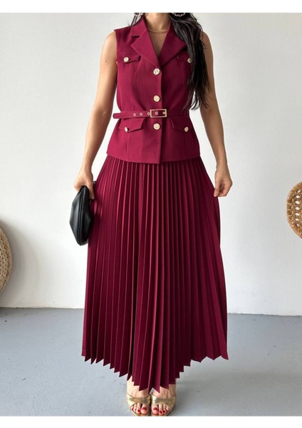 Kadın Kemerli Düğmeli Yelek Pileli Etek Takım Elbise