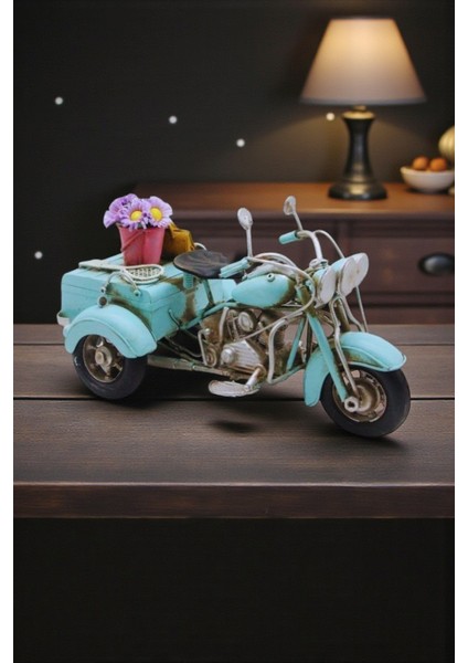 Vintage Metal 3 Tekerlekli Motorsiklet Biblo - Dekoratif Retro Trike Aksesuar (10X20 Cm)