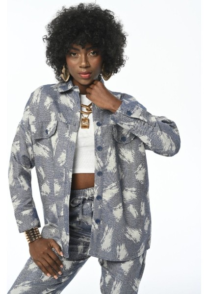 Kadın Çift Cepli Desenli Lacivert Gömlek