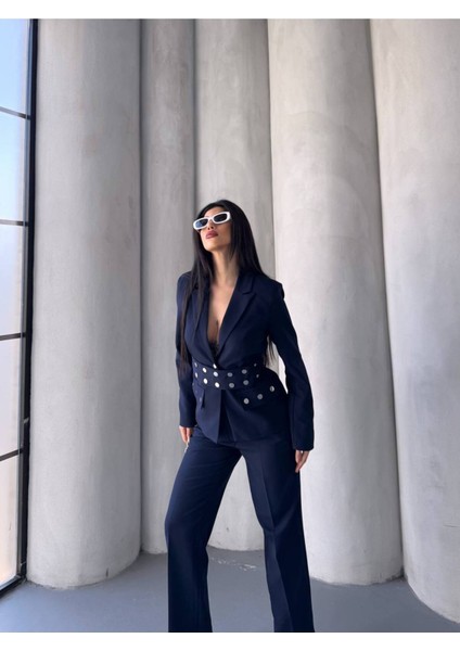 Kadın Zımba Kemer Detaylı Çıtçıtlı Cekete Palazzo Pantolon Şık Takım Elbise modelleri