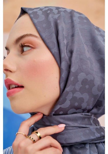 Çiçek Desen Jakar Italyan Ipekli Şal Gri indirimleri