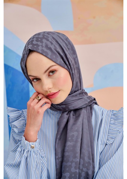 Çiçek Desen Jakar Italyan Ipekli Şal Gri