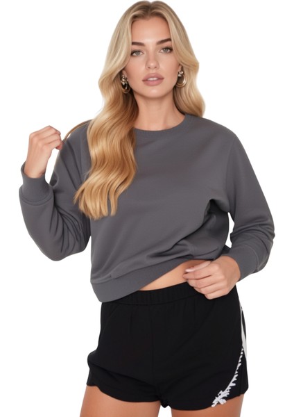Kadın Regular Fit Yuvarlak Yakalı Sweatshirt fiyatları