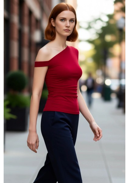 Kadın Yazlık Bluz Fitted Asimetrik Yaka Düşük Kol Dokuma Sandy Polyester Elastan Karışımı modelleri