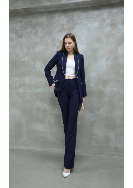 Kadın Yakası Taş Biyeli Düğme Detay Takım Elbise fiyatları