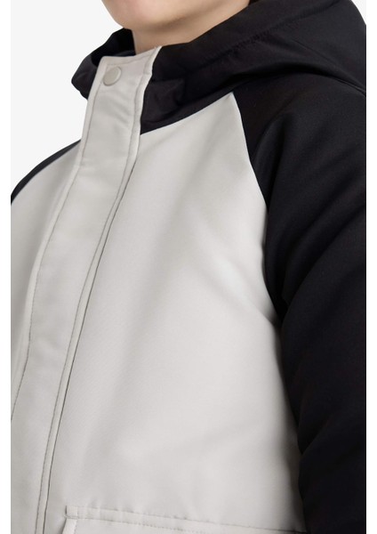 Erkek Çocuk Su İtici Kapüşonlu Polar Astarlı Parka E9386A825WN indirimleri