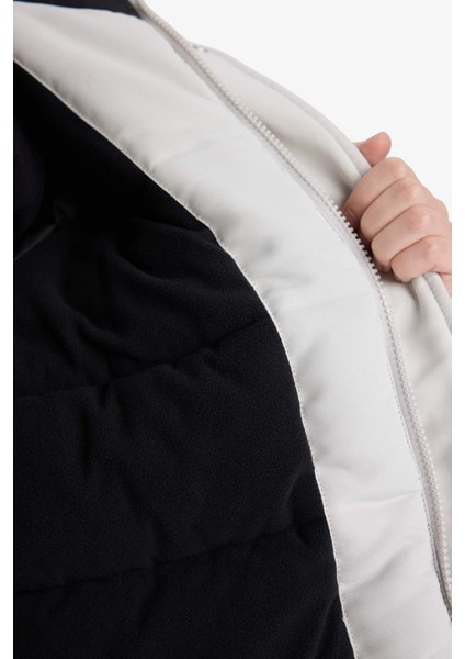 Erkek Çocuk Su İtici Kapüşonlu Polar Astarlı Parka E9386A825WN