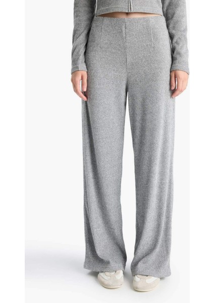 Beli Lastikli Flare Fit Geniş Paça Eşofman Altı F0991AX25WN fırsatları