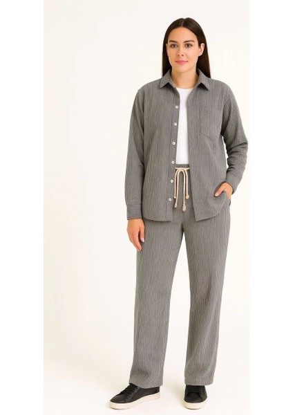 Kadın Kadife Oversize Takım – Gömlek ve Pantolon Ikili Set Füme Corduroy Şıklığı, Rahat ve Zarif Duruş Yumuşak Dokulu Kadife Kumaş- Füme fiyatları