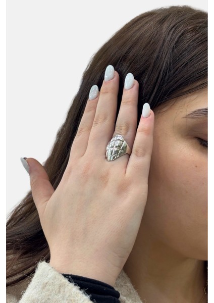 Kapitone Modern Tasarım Gümüş Kadın Yüzük