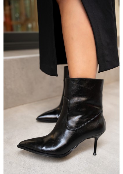 Miyo Siyah Deri Sivri Burunlu Topuklu Bot modelleri