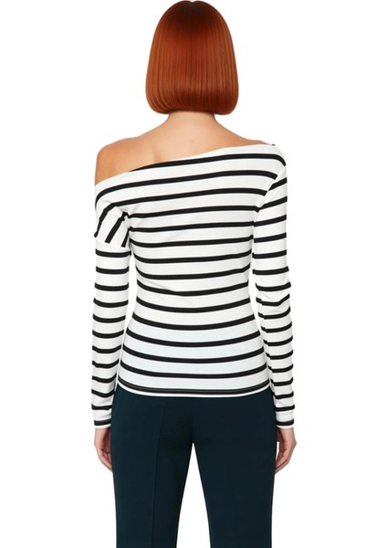 Moda Kayık Yaka Örme Slim Çizgili Desen Casual Günlük Regular Uzun Kol Bluz fiyatları