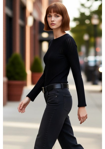 Kadın Moda Şık Regular Bisiklet Yaka Regular Kalıp Örme Transparan Triko Görünümlü Kumaş Boy Bluz fırsatları