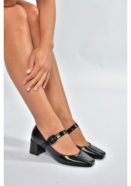 T820010360 Siyah Rustik Kalın Topuklu Kadın Ayakkabı indirimleri