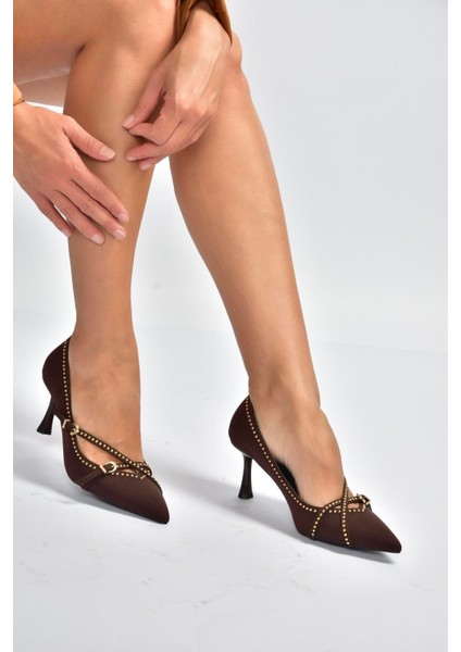 V820975004 Kahverengi Kumaş Ince Topuklu Zımba Detaylı Ayakkabı fırsatları