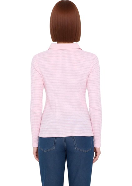 Kadın Vücuda Oturan Uzun Kollu Polo Yaka Jakarlı Örme Bluz Kaliteli Şık Rahat Modern Zarif fiyatları