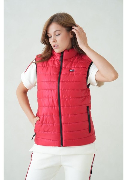 İçi Astarlı Su ve Rüzgar Geçirmez Cepli Kadın Yelek fırsatları