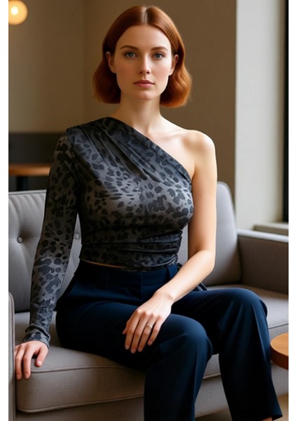 Rahat ve Şık Örme Crop Bluz Tek Kol Uzun Kollu Asimetrik Yaka Özenle Seçilmiş