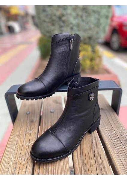 2253409K Topuklu Fermuarlı Günlük Deri Kadın Bot