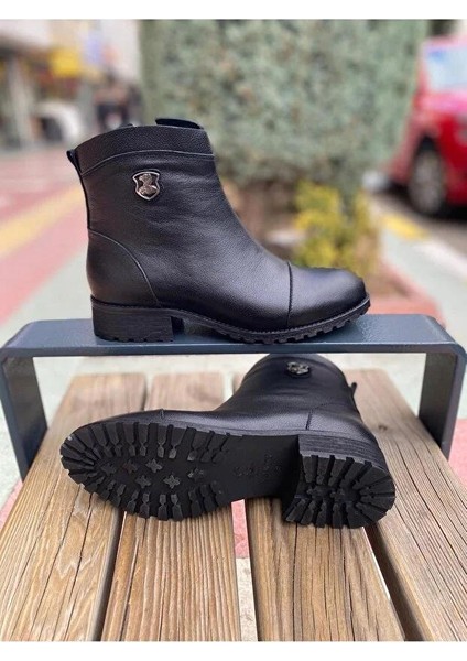 2253409K Topuklu Fermuarlı Günlük Deri Kadın Bot modelleri