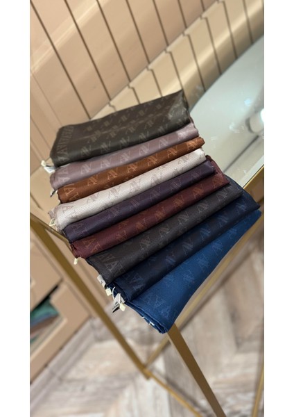 2025 Desenli Saf Ipek Twill Eşarp 9412-83 fiyatları