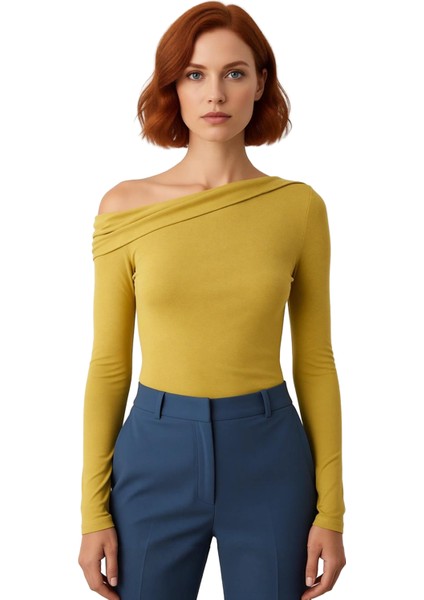 Kadın Asimetrik Yaka Büzgülü Vücuda Oturan Uzun Kollu Örme Kaliteli Şık Rahat Modern Zarif modelleri