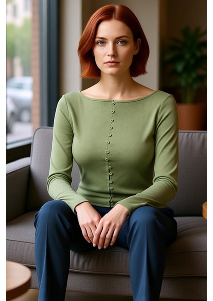 Kadın Moda Şık Regular Bisiklet Yaka Fitted Kalıp Örme Düğme Detaylı Fitilli Esnek Boy Bluz