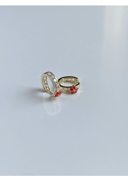 14 Ayar Altın Çiçek Desenli Mini Halka Küpe