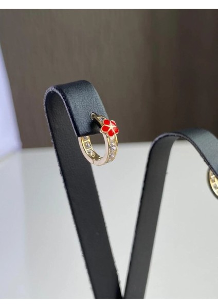 14 Ayar Altın Çiçek Desenli Mini Halka Küpe fırsatları