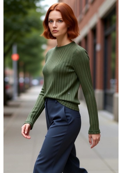 Kadın Moda Şık Regular Bisiklet Yaka Regular Kalıp Örme Transparan Triko Görünümlü Kumaş Boy Bluz fırsatları