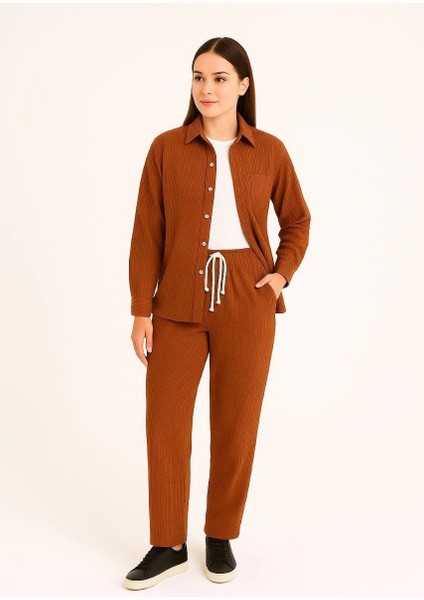 Kadın Kadife Oversize Takım – Gömlek ve Pantolon Ikili Set Füme Corduroy Şık- Kiremit