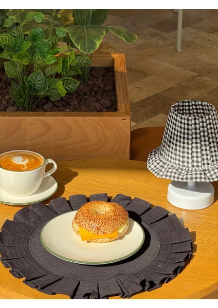 Siyah Pötikare Desen Kumaş Beyaz Ayaklı Kablosuz Pilli Gece Masa Lambası fiyatları