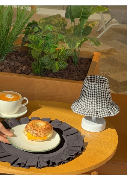 Siyah Pötikare Desen Kumaş Beyaz Ayaklı Kablosuz Pilli Gece Masa Lambası fırsatları