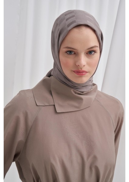 Küpçizgi Jakar Italyan Ipekli Şal Küllü Gri