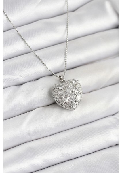 316L Çelik Zincir Gümüş Zirkon Taşlı Kalpli Kadın Kolye