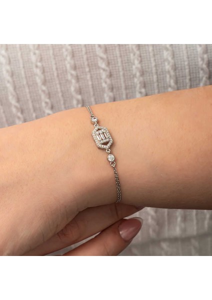 Gümüş Altıgen Baget Taşlı Kadın Bileklik indirimleri