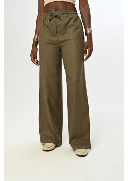 Kadın Beli Lastikli Bol Paça Simli Düz Renk Pantolon