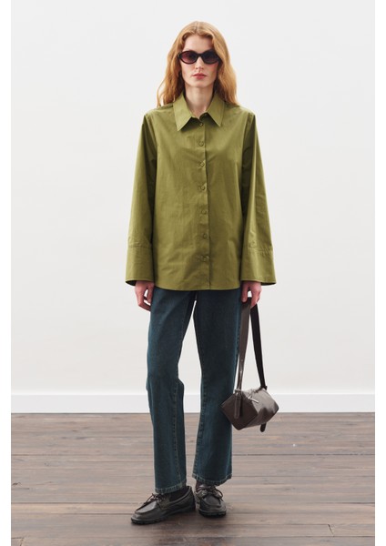 Geniş Manşetli Klasik Gömlek Yağ Yeşili