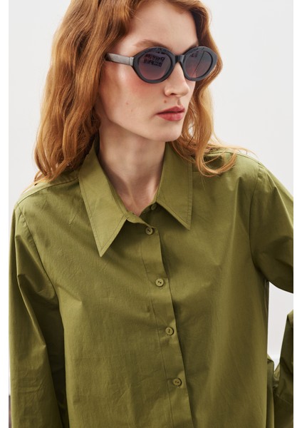 Geniş Manşetli Klasik Gömlek Yağ Yeşili modelleri