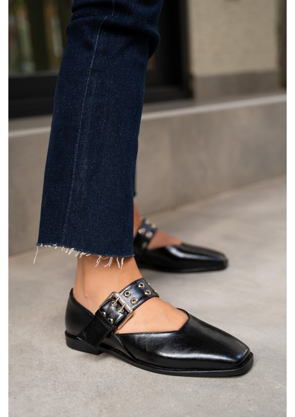 Jewel Siyah Kemer Detaylı Babet modelleri