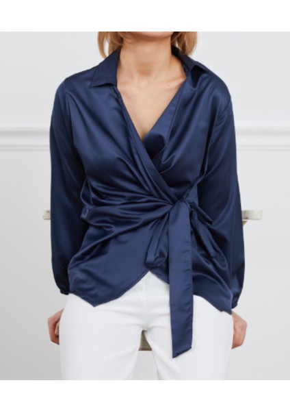Lacivert Kruvaze Yaka Belden Bağlamalı Saten Gömlek fiyatları