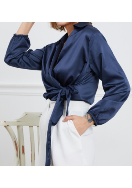 Lacivert Kruvaze Yaka Belden Bağlamalı Saten Gömlek