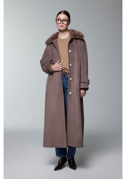 Kürk Yaka Manto modelleri