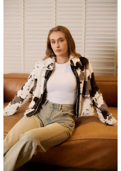 D99756 Desenli Yumuşak Doku Kadın Kısa Kürk Mont Siyah Beyaz modelleri