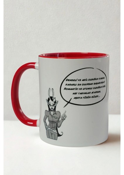 Terazi Burcu Porselen Kupa – Adil, Zarif ve Duygusal – Kırmızı Kulplu Hediye Kupa fiyatları